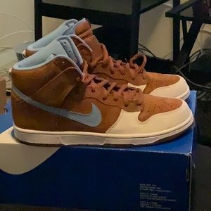 Nike SB High Dunks Skate Mental